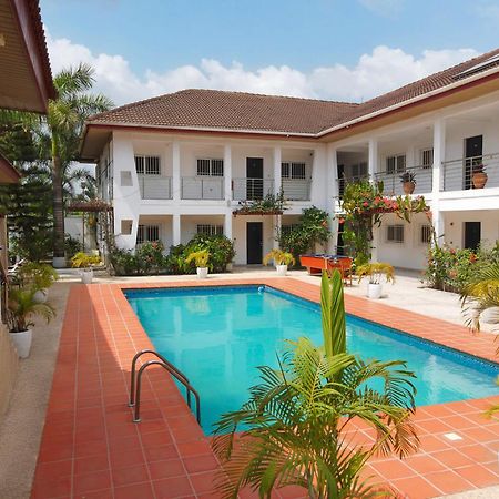 Bragha Apartments And Hotel Sekondi-Takoradi 外观 照片