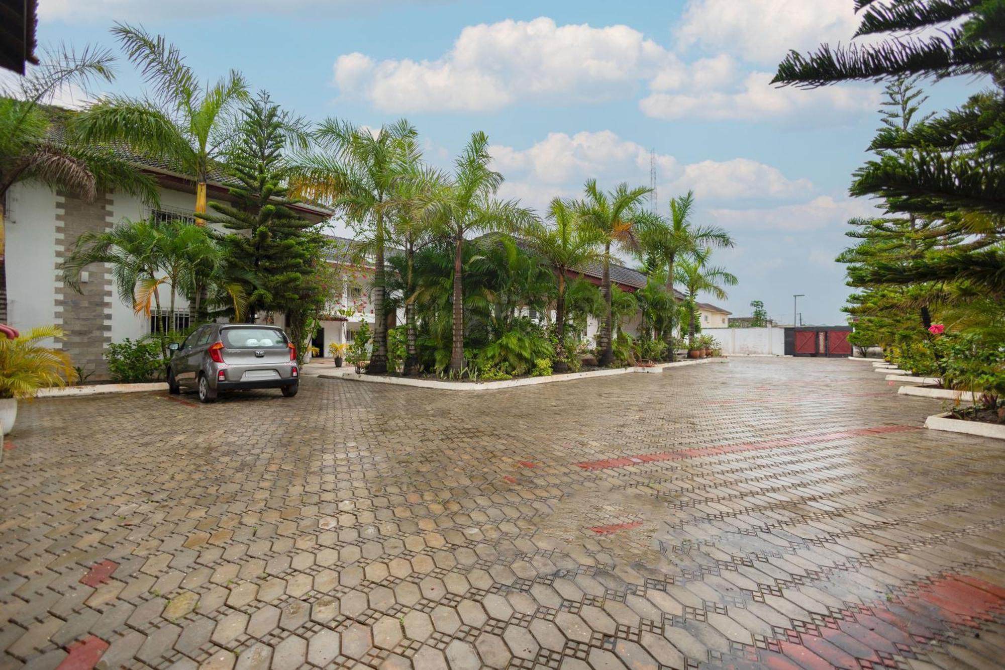 Bragha Apartments And Hotel Sekondi-Takoradi 外观 照片